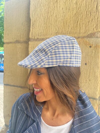 Gorra azul vichy