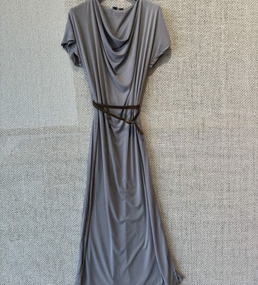 Vestido gris viscosa